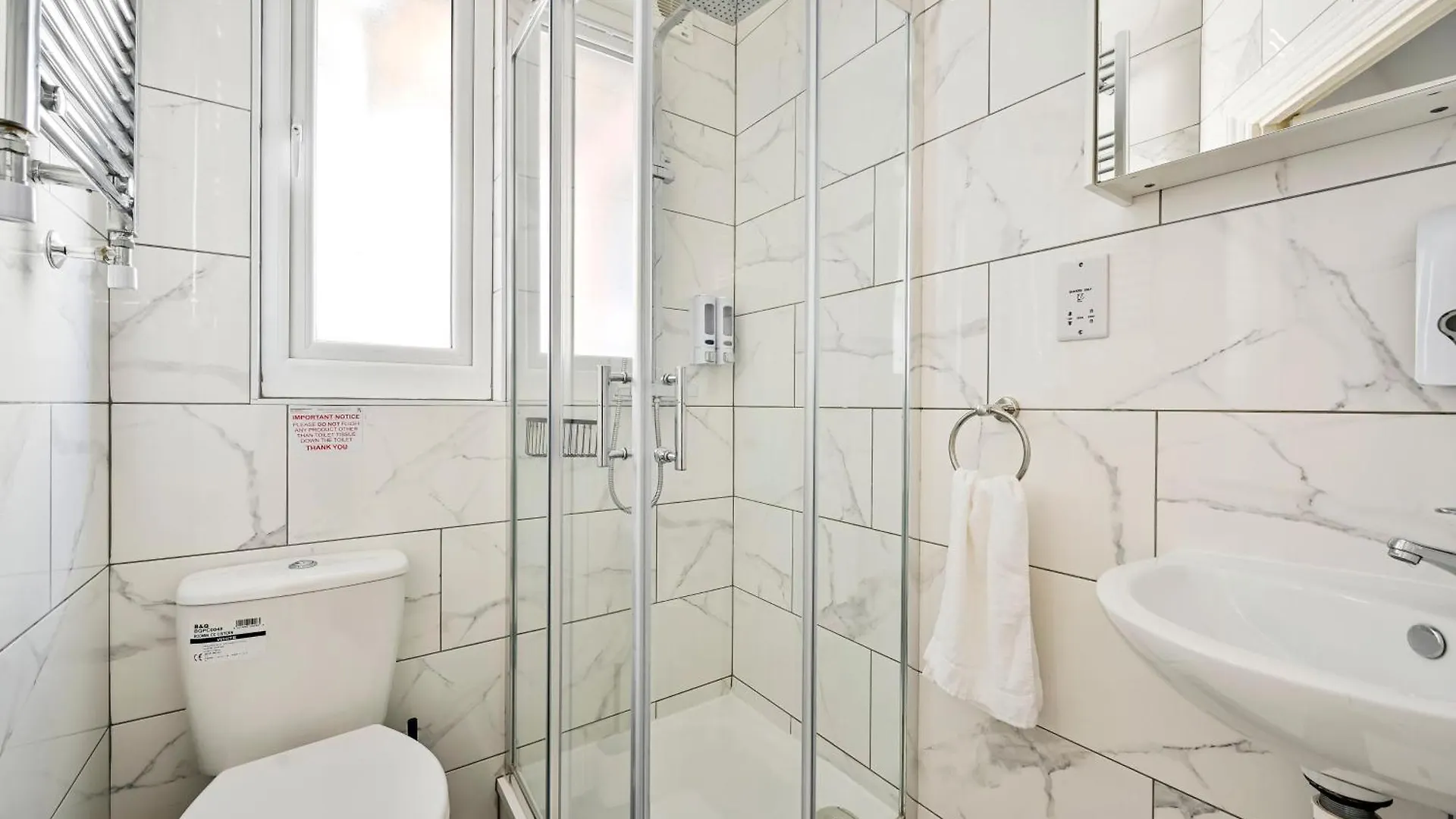 Appartamento 2-Bed, Sleeps 8 In Leyton E10, Near Stratford Londra