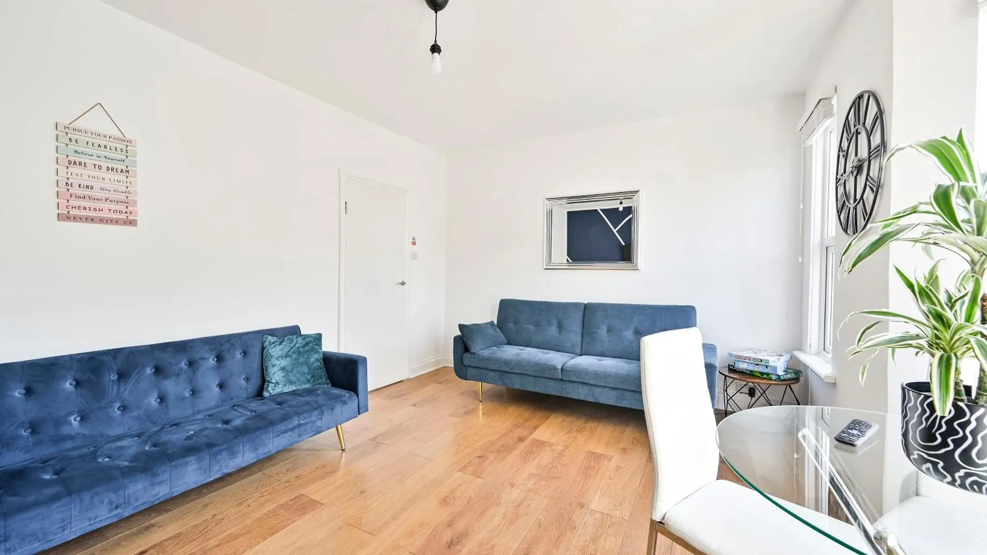 Appartamento 2-Bed, Sleeps 8 In Leyton E10, Near Stratford Londra